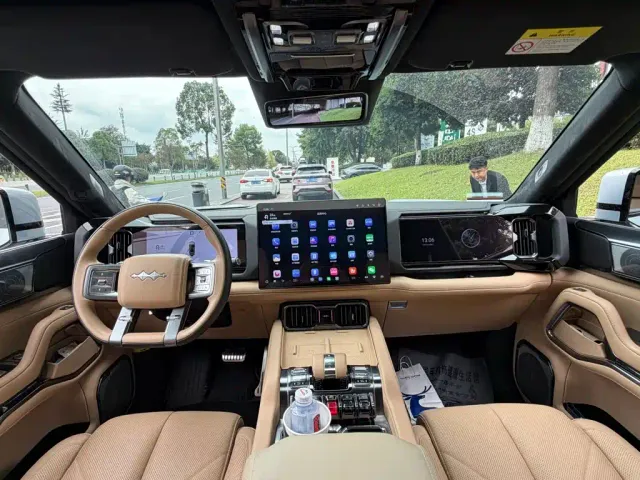 BYD FangChengBao Leopard 8 — Фото автомобиля 13