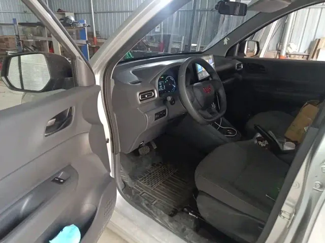 Wuling Hongguang — Фото автомобиля 13