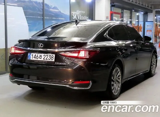 Lexus ES 7th Gen — Фото автомобиля 4