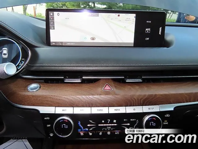 Genesis G80 RG3 — Фото автомобиля 16