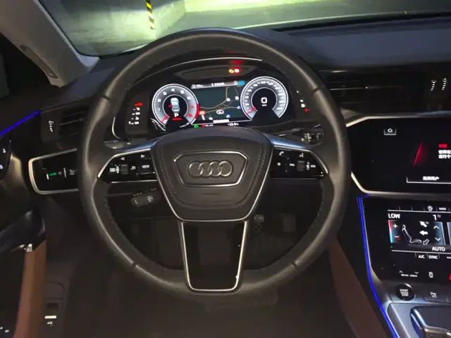 Audi A6L — Фото автомобиля 15
