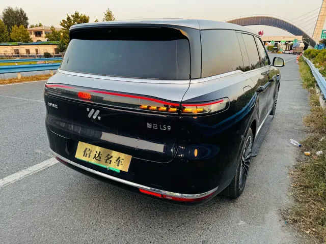 IM Motors LS9 — Фото автомобиля 9