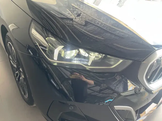 BMW 5 Series — Фото автомобиля 8