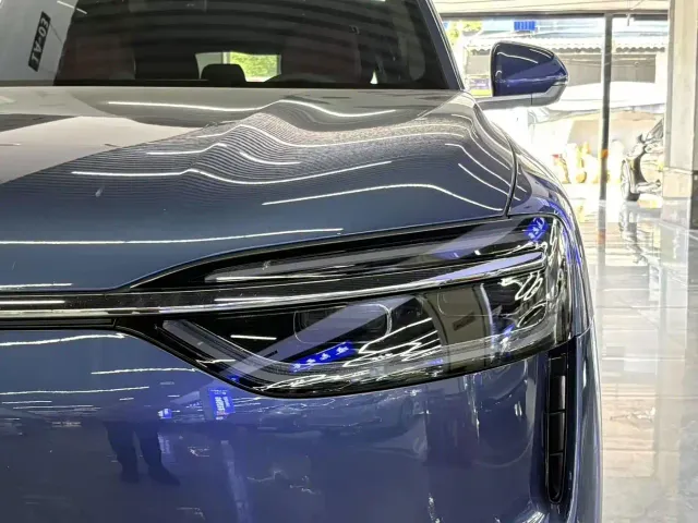 Aito M7 — Фото автомобиля 3