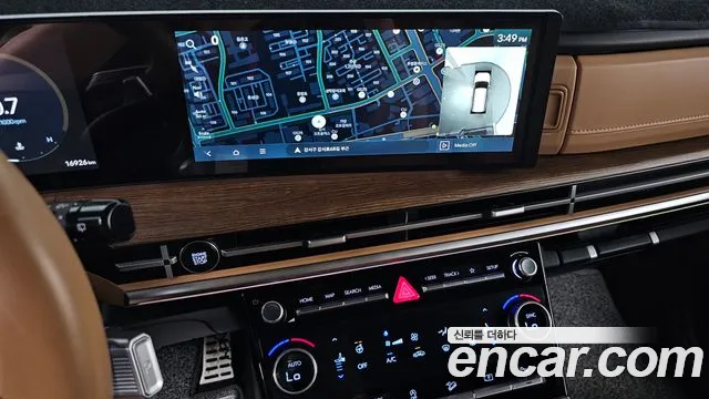 Hyundai Santafe Santa Fe (MX5) Бензин 2.5T 2WD — Фото автомобиля 11