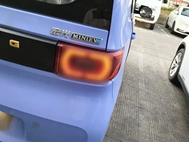 Wuling Hongguang Mini EV — Фото автомобиля 7