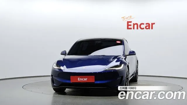 Tesla Model 3 — Фото автомобиля 3