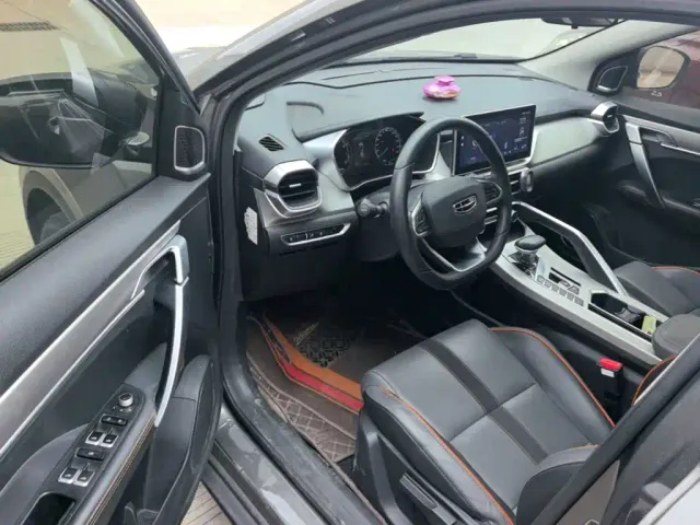 Geely Binyue — Фото автомобиля 15