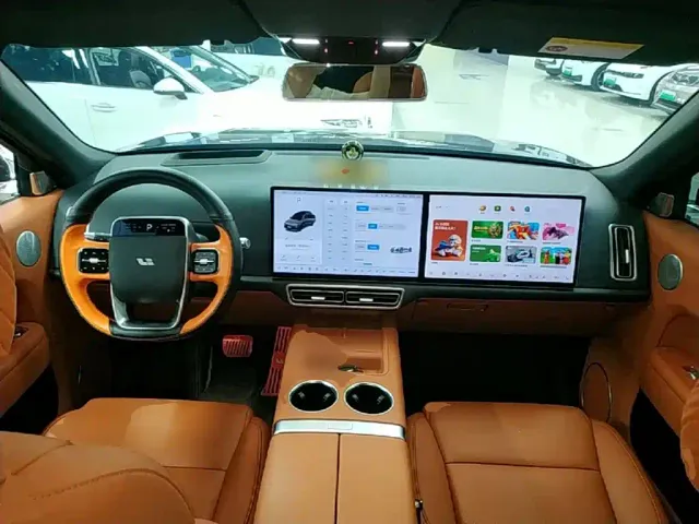 Li Auto L8 — Фото автомобиля 9