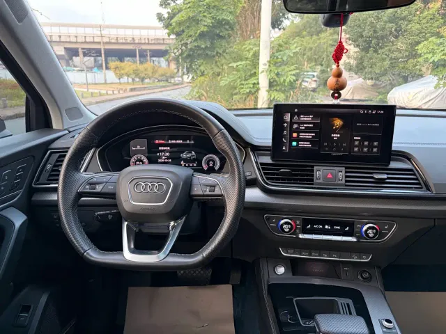 Audi Q5L — Фото автомобиля 11