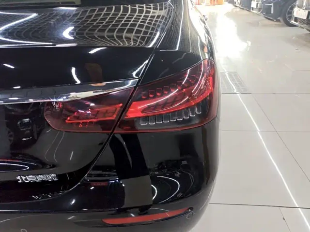 Mercedes-Benz E-Class — Фото автомобиля 7