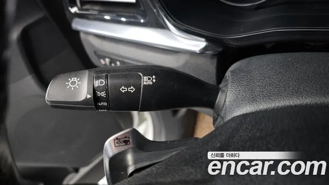 Kia Niro — Фото автомобиля 30