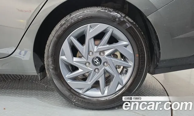 Hyundai Avante CN7 — Фото автомобиля 6
