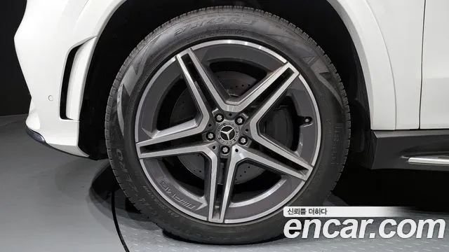 Mercedes-Benz GLS-Class — Фото автомобиля 5