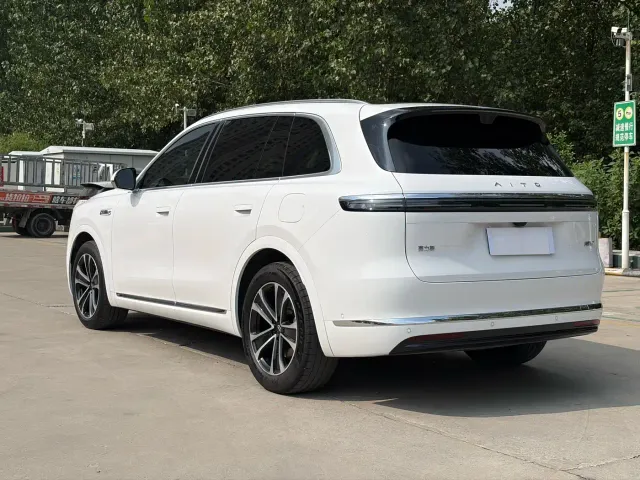 Aito M7 — Фото автомобиля 4