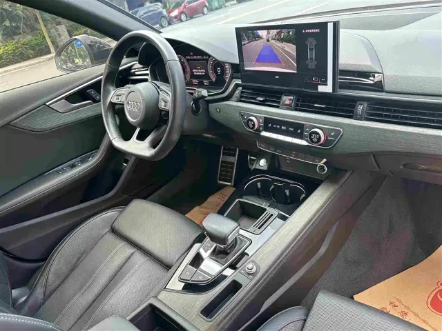Audi A4L — Фото автомобиля 21