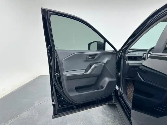 Toyota RAV4 — Фото автомобиля 11