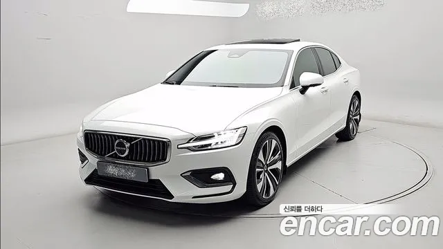 Фотография автомобиля — Volvo S60 3rd Gen