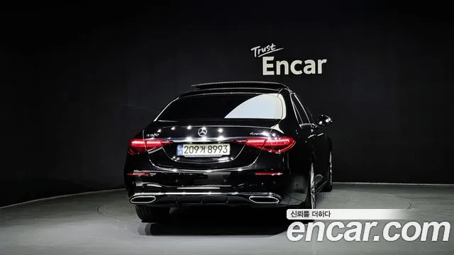 Mercedes-Benz S-Class — Фото автомобиля 3