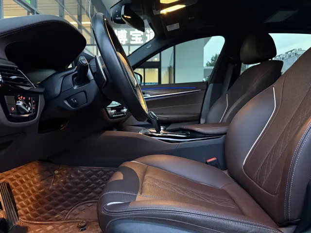 BMW 5 Series — Фото автомобиля 4