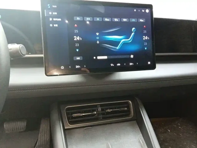 BYD Qin L — Фото автомобиля 14