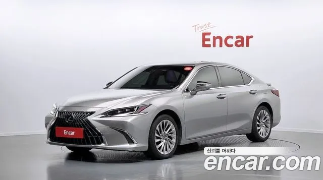 Фотография автомобиля — Lexus ES 7th Gen