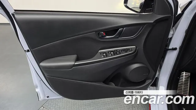 Hyundai Kona Новый Kona Бензин 2.0 2WD — Фото автомобиля 4