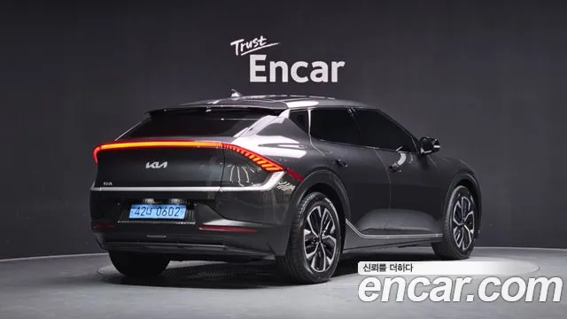 Kia EV6 — Фото автомобиля 2