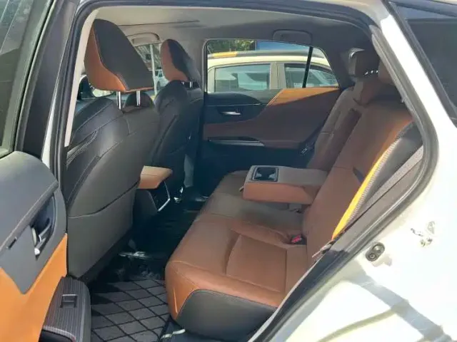 Toyota Venza — Фото автомобиля 6