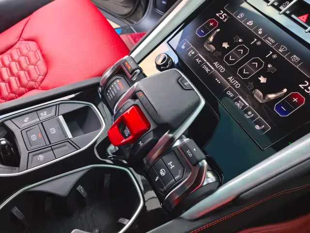 Lamborghini Urus — Фото автомобиля 20