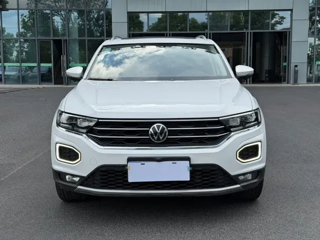 Volkswagen T-Roc — Фото автомобиля 2