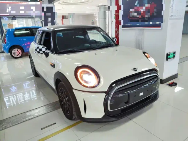 MINI Hatch — Фото автомобиля 3