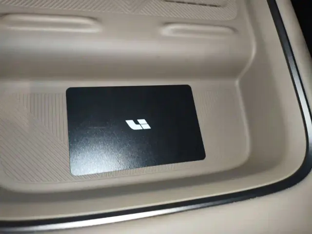 Li Auto i6 — Фото автомобиля 8