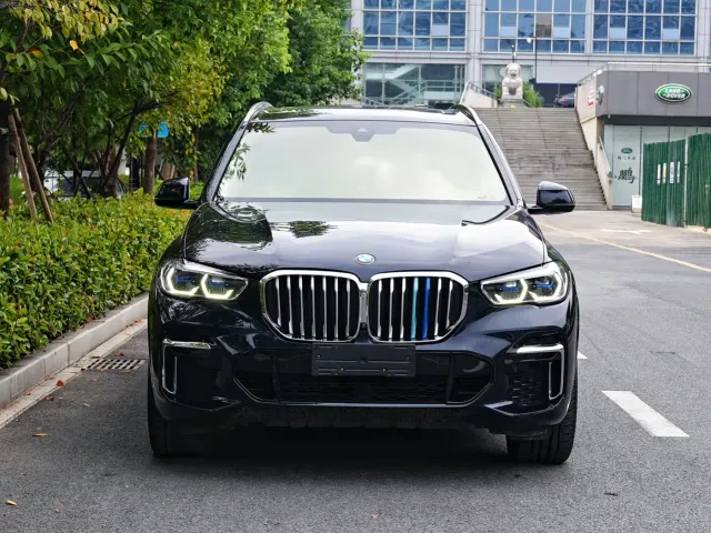 BMW X5 — Фото автомобиля 2