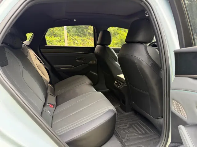 BYD Qin L — Фото автомобиля 6