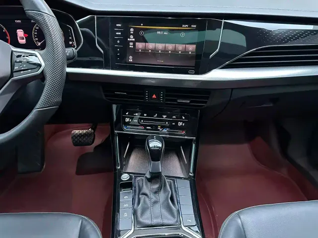 Volkswagen Passat — Фото автомобиля 13
