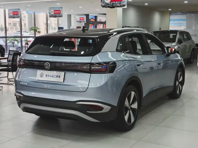 Volkswagen ID.4 X — Фото автомобиля 4