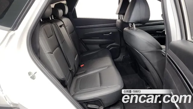 Hyundai Tucson Tucson (NX4) Бензин 1.6 турбо 2WD — Фото автомобиля 9
