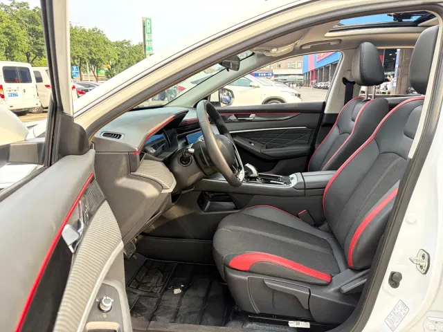 Dongfeng Yixuan MAX — Фото автомобиля 13