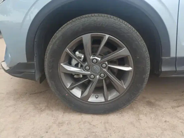 Geely Binyue — Фото автомобиля 6