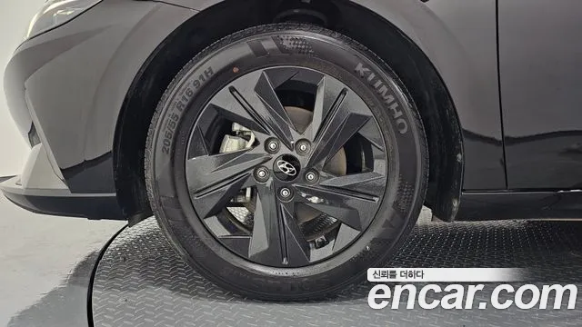 Hyundai AVANTE Avante (CN7) — Фото автомобиля 5