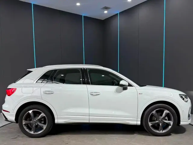 Audi Q3 — Фото автомобиля 5