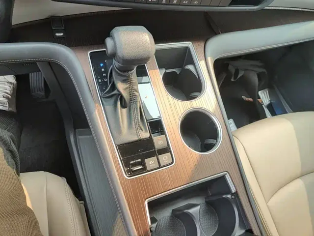 Toyota Sienna — Фото автомобиля 13