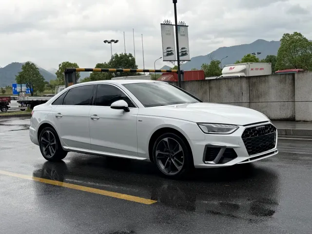 Audi A4L — Фото автомобиля 3
