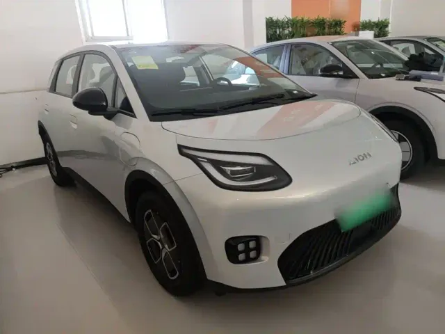 GAC Aion UT — Фото автомобиля 3