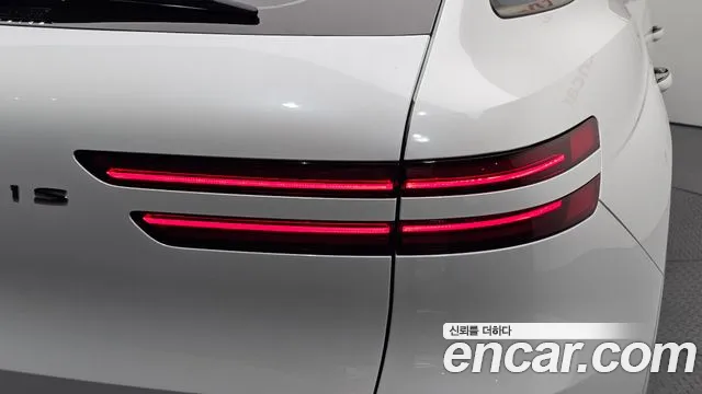 Genesis GV70 — Фото автомобиля 8