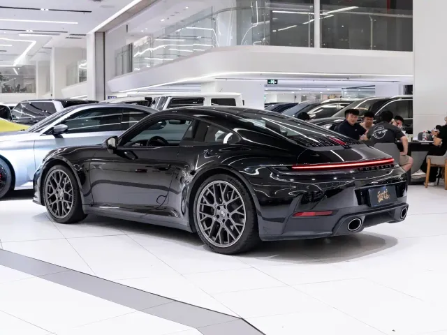 Porsche 911 — Фото автомобиля 6