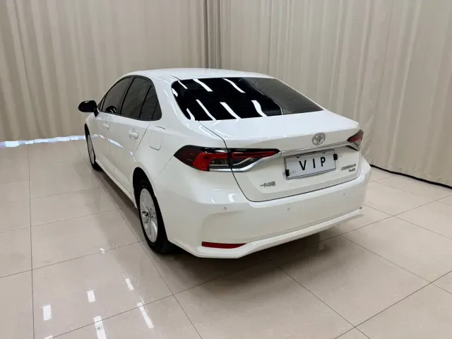 Toyota Corolla — Фото автомобиля 5