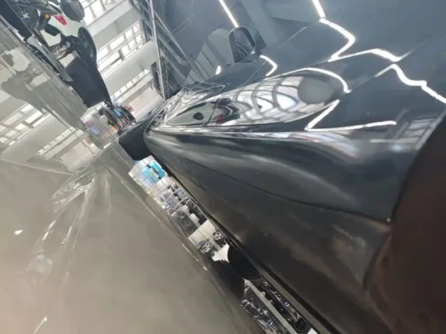 Tesla Model 3 — Фото автомобиля 21
