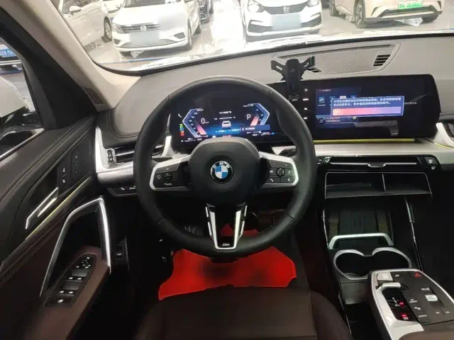 BMW X1 — Фото автомобиля 10